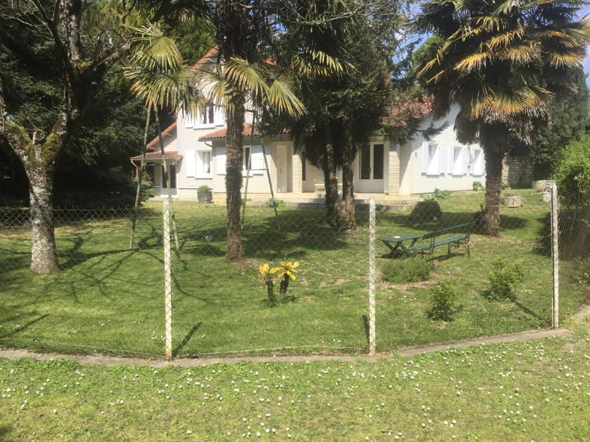 Les Pierrottes Villa Mornac Eksteriør billede